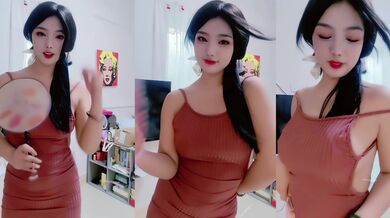 【杨晓花】歌舞慢摇青春无敌抖音风艺校美少女 定制福利② 露脸露点各种热门BGM裸舞 (3)